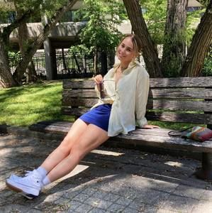 Meet your Posher, Abby